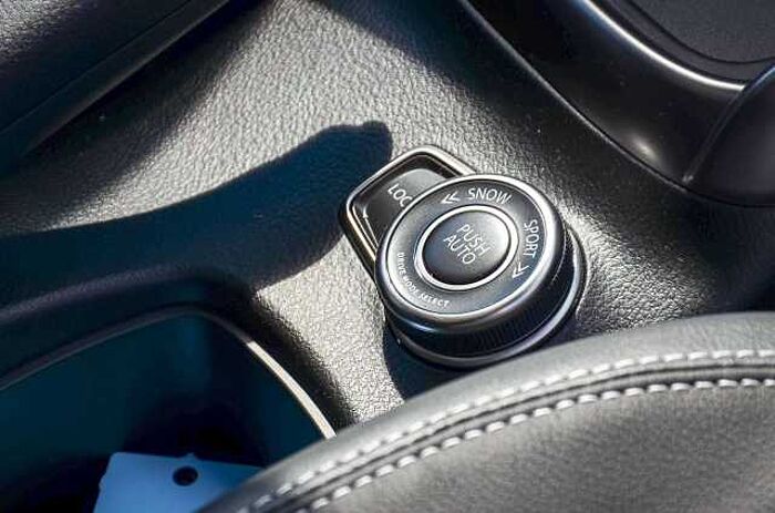 Suzuki Sonstiges S-Cross AT 1.5 DJ HYBRID ALLGRIP Comfort+ TOP !