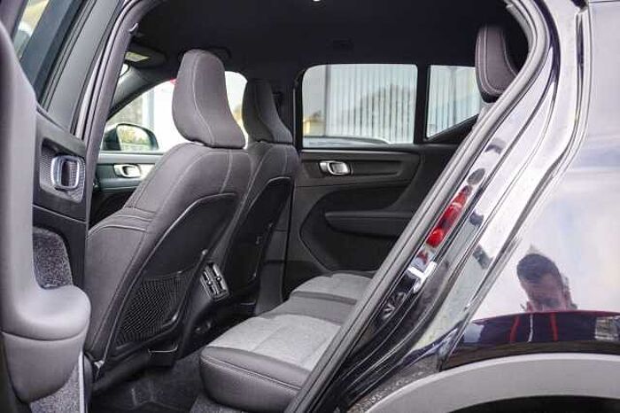 Volvo XC40 2WD Core B3 Mild-Hyb. AUTOM. ACC AHK