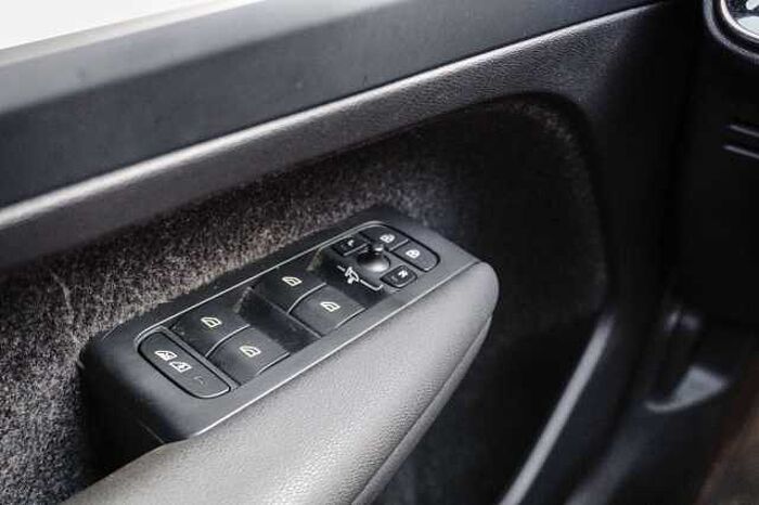 Volvo XC40 2WD Core B3 Mild-Hyb. AUTOM. ACC AHK