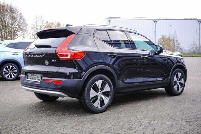 Volvo XC40 2WD Core B3 Mild-Hyb. AUTOM. ACC AHK