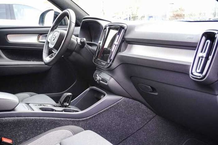 Volvo XC40 2WD Core B3 Mild-Hyb. AUTOM. ACC AHK
