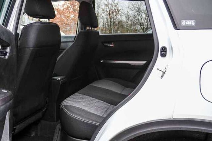 Suzuki Vitara VITARA 1.4 Hybrid COMFORT AT/AHK/ALLWETTER