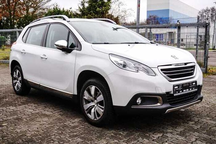 Peugeot 2008 Allure PureTech 110 Automatik/Allwetter
