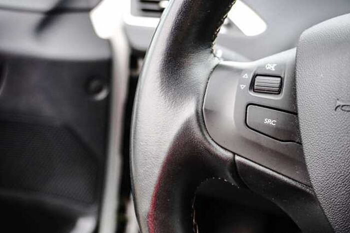 Peugeot 2008 Allure PureTech 110 Automatik/Allwetter