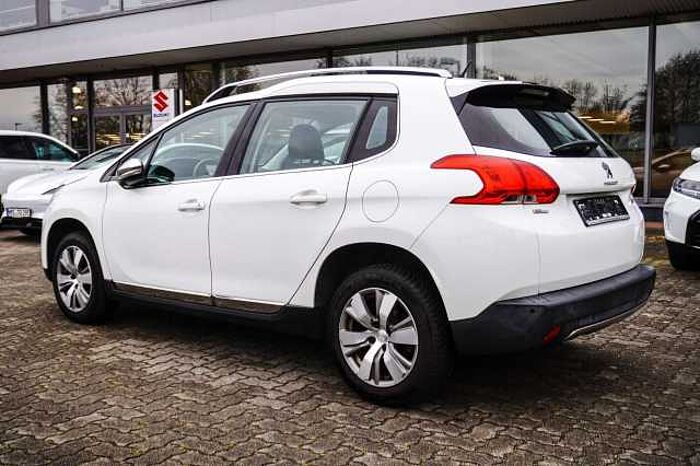 Peugeot 2008 Allure PureTech 110 Automatik/Allwetter