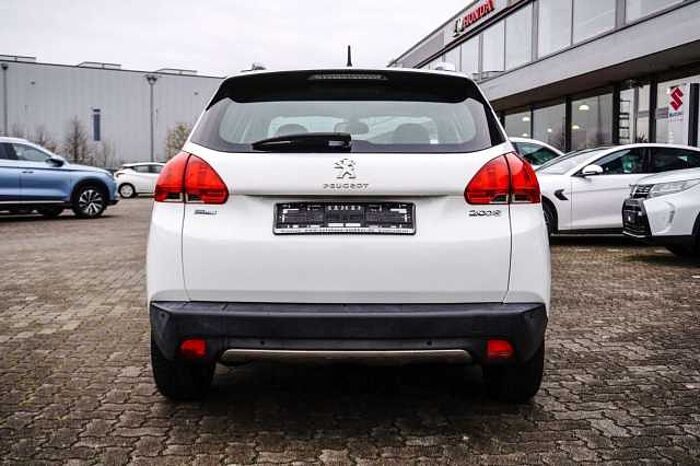 Peugeot 2008 Allure PureTech 110 Automatik/Allwetter