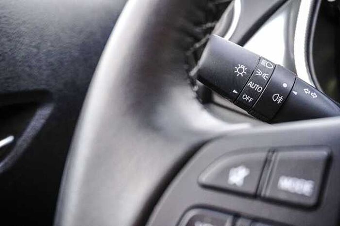 Suzuki Vitara 1.4 BOOST HYBRID Comfort+ mit AHK