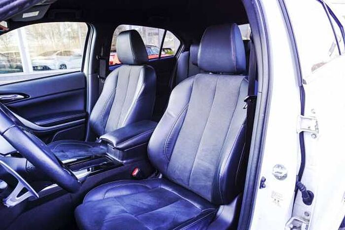 Mitsubishi Eclipse Cross 2.4 PLUG-IN 4WD PLUS Select Black