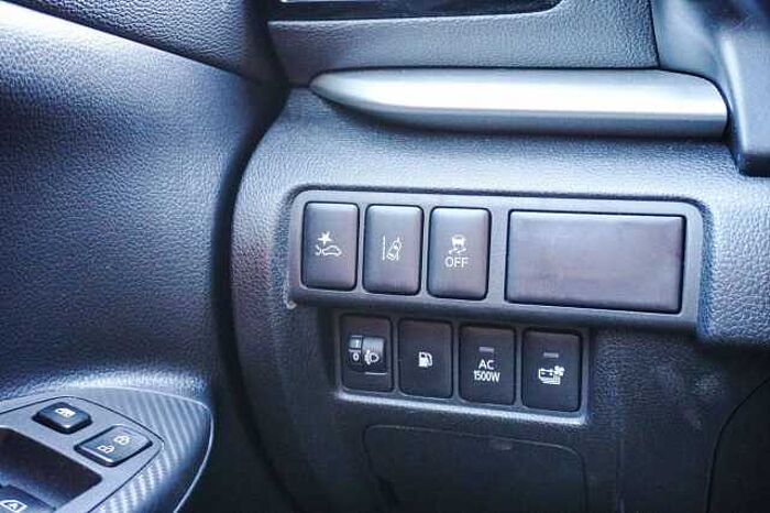 Mitsubishi Eclipse Cross 2.4 PLUG-IN 4WD PLUS Select Black