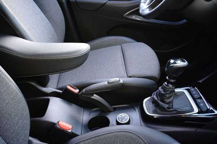 Opel Sonstige Crossland Elegance 13.908km M+S HU neu!