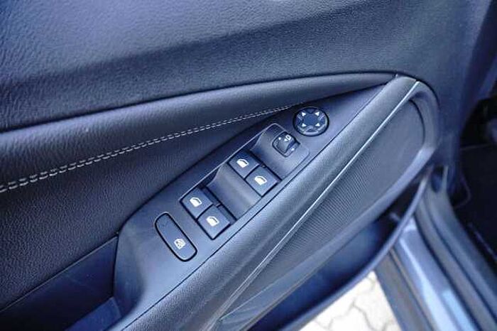 Opel Sonstige Crossland Elegance 13.908km M+S HU neu!