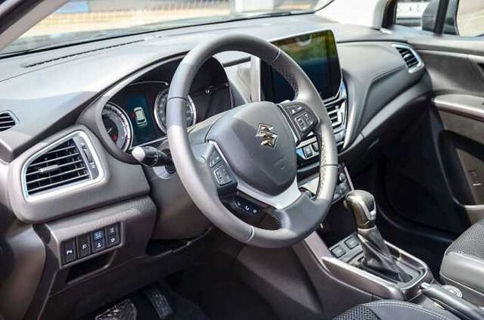 Suzuki Sonstige S-Cross 1.5 DUALJET HYBRID Comfort+ ALLGRIP+AHK