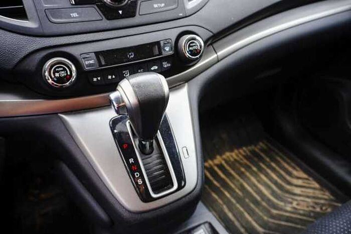 Honda CR-V Elegance 4WD AHK GANZJAHRESREIFEN!
