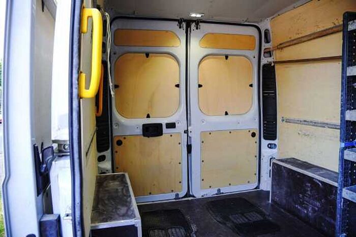Fiat Ducato L2H2 Kasten mit Standheizung + AHK