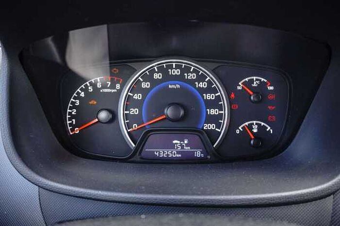 Hyundai i10 1.0 Trend Klima + Sitz- und Lenkradheizung