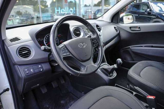 Hyundai i10 1.0 Trend Klima + Sitz- und Lenkradheizung
