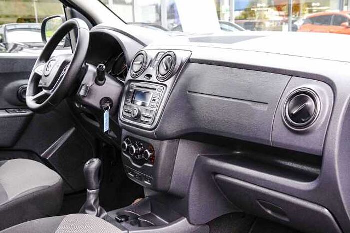 Dacia Lodgy 1.6 SCe Essential 1. Hand + HU/AU neu