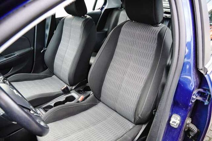 Opel Corsa F 1.2 Turbo Edition mit Lenkradheizung