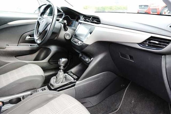 Opel Corsa F 1.2 Turbo Edition mit Lenkradheizung