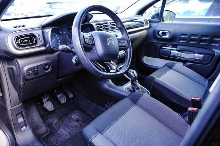 Citroen C3 PureTech SHINE HU neu / 8-fach-bereift