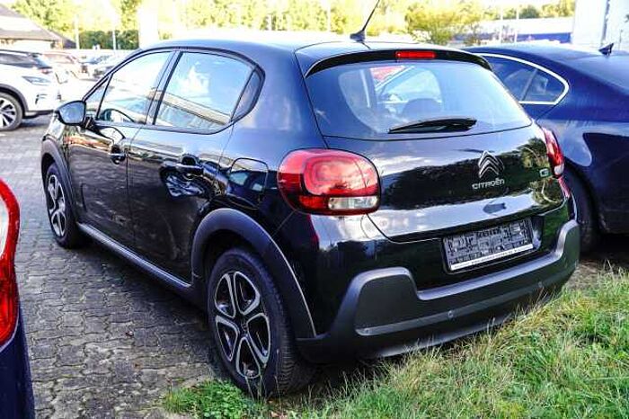 Citroen C3 PureTech SHINE HU neu / 8-fach-bereift