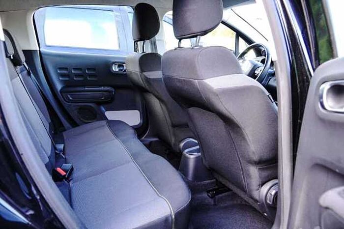 Citroen C3 PureTech SHINE HU neu / 8-fach-bereift