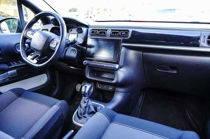 Citroen C3 PureTech SHINE HU neu / 8-fach-bereift
